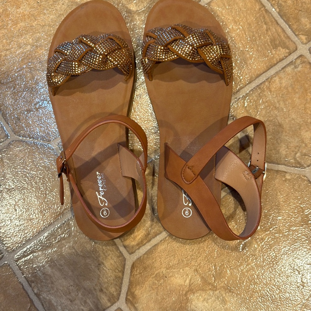 Women Forever comfort sandals, size 9